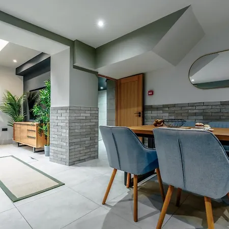 Apartment Luxury Central Bristol Flat With Hot Tub Bristol