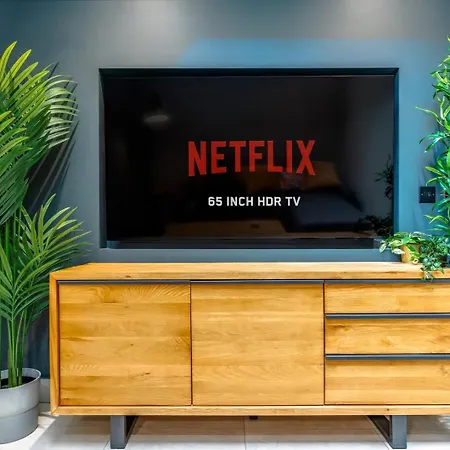 Luxury Central Bristol Flat With Hot Tub *