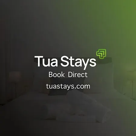 Апартаменты Stylish Stokes Croft Apartment, Private Hot Tub Бристоль