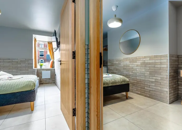 Stokes Croft Flat With Private Hot Tub * Бристоль